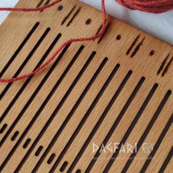 WEBKAMM Historisches Handwerk, ORIGINAL VERZIERTER HOLZ-WEBKAMM, 29 Löcher