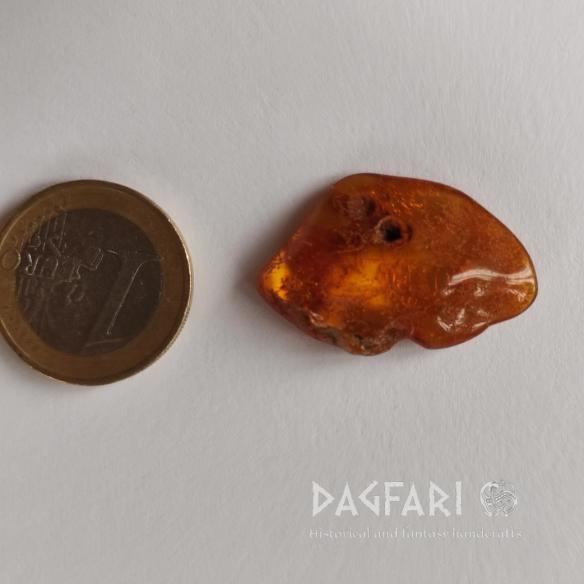 Genuine Baltic amber–nuggets without a hole, perfect for carving