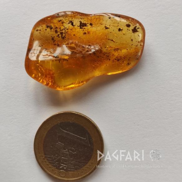 Genuine Baltic amber–nuggets without a hole, perfect for carving