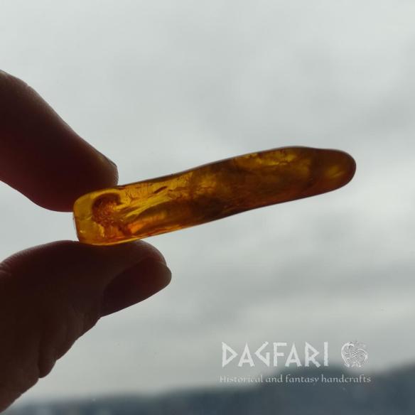 Genuine Baltic amber–nuggets without a hole, perfect for carving