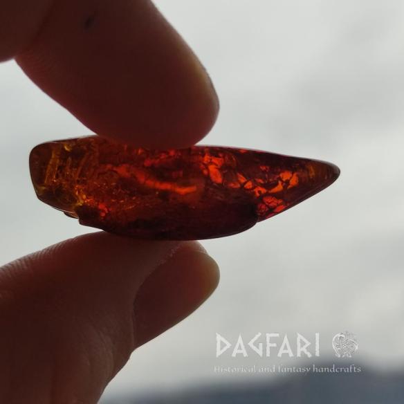 Pravý jantar - leštěné nugety bez díry pro šperkařství, řezbářství.