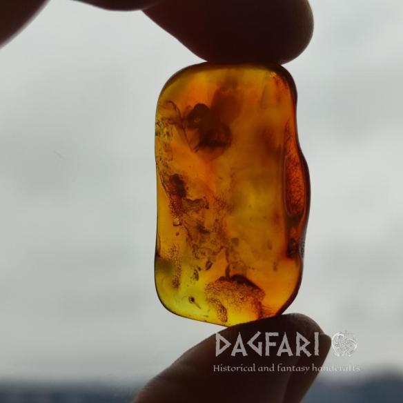 Genuine Baltic amber–nuggets without a hole, perfect for carving