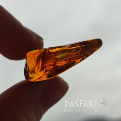 Genuine Baltic amber–nuggets without a hole, perfect for carving