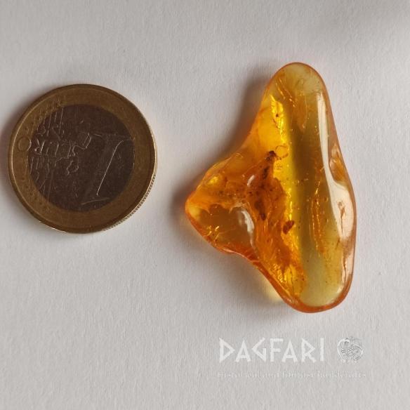 Genuine Baltic amber–nuggets without a hole, perfect for carving