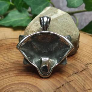 ZAKLÍNAČ - Škola kočky - tématický amulet s očima se zeleným emailem 2