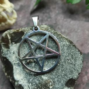 Přívěsek PENTAGRAM - malý decentní amulet z oceli