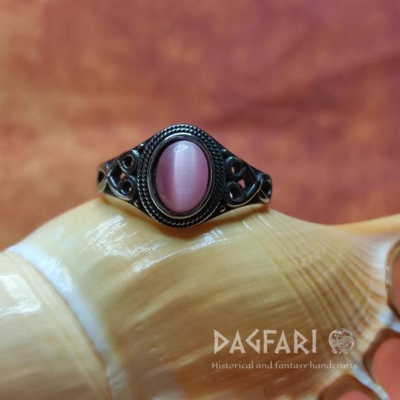 Feiner Edelstahlring – JUGENDSTIL-HERZ mit rosa Cabochon