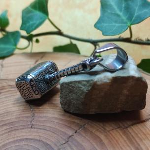 Stahlanhänger Thors Hammer MJÖLNIR im Marvel-Design 2