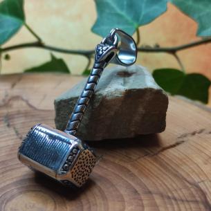 Stahlanhänger Thors Hammer MJÖLNIR im Marvel-Design
