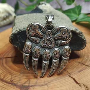 Přívěšek MEDVĚDÍ TLAPA S DRÁPY - nerezový medailon s keltskými pletenci