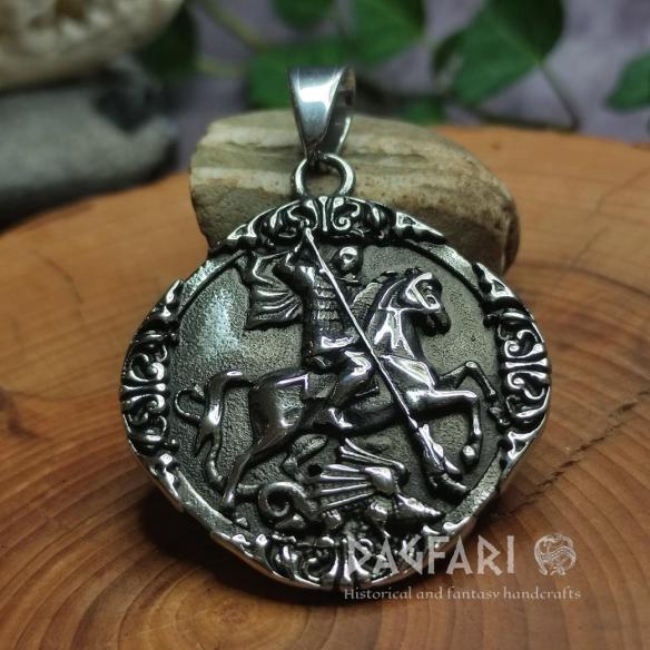 Medailon svatý JIŘÍ A DRAK – ocelový přívěsek pro spravedlivé ochránce