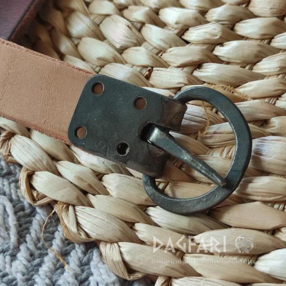 HISTORISCHER GÜRTEL Geschmiedete Universal-D-Schnalle mit Plakette – tschechisches Produkt