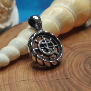 RUDDER Steel pendant for sailors featuring an anchor and rope 2