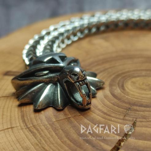 Armband „The Witcher“ – Wolfsjagd – Der Hexer Geralts Symbol auf einem massiven Stahlarmband