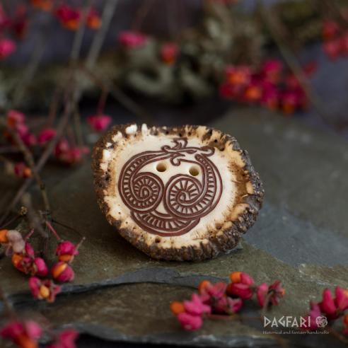 Antler button  Jörmungandr, red