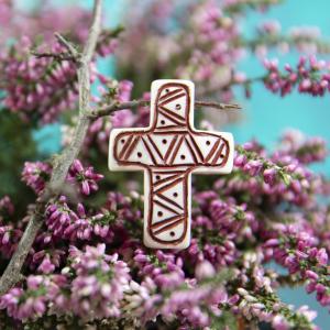 Amulet Cross Viper - red