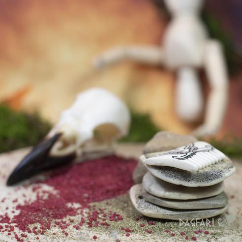 Medallion - Skull Comb - Bone