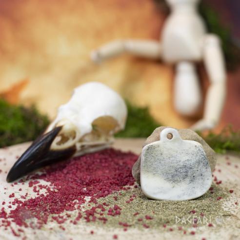 Medallion Jörmungander - deer antler, deep carving