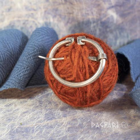 Große Peannular Brosche (fibula), Skandinavien, Baltikum, Russland - versilbert