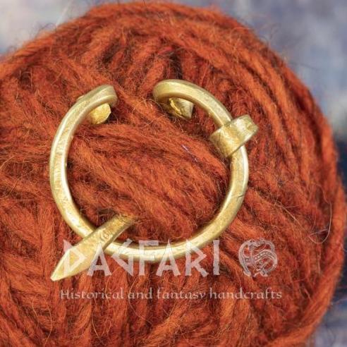 Clasp decorated with zigzag - smaller, brass