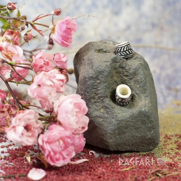 Perle für Bart und Haare, Geweih - Zweig, schwarz