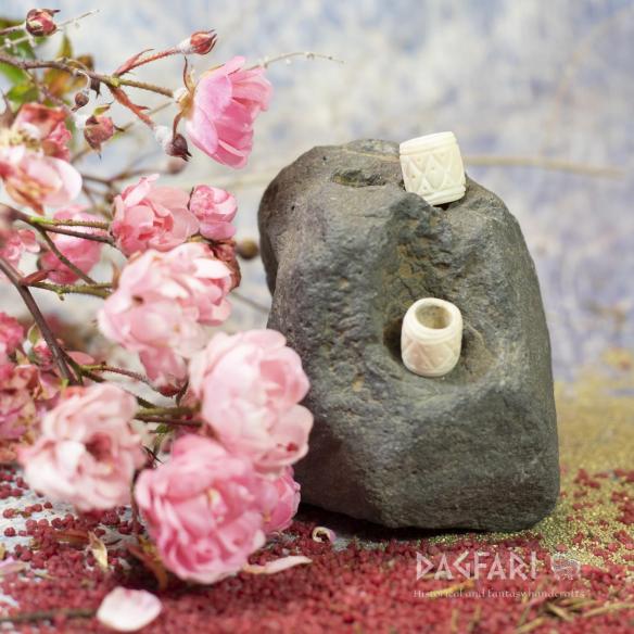 Bead for beard and hair, antler - Crossroads, uncoloured