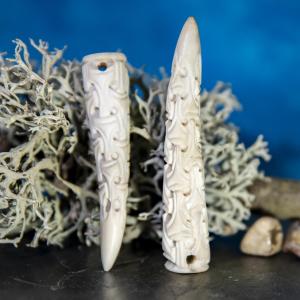 Pendant antler tip Dagfari - Borre, deep carving