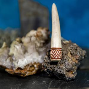 Pendant antler tip Dagfari big - Tree, red