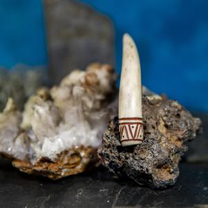 Pendant antler tip Dagfari big - Viper, red