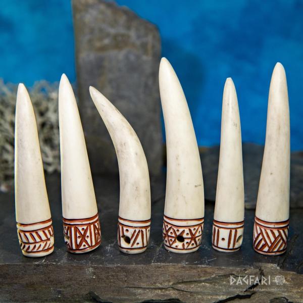 Pendant antler tip Dagfari - FREY, red, runes