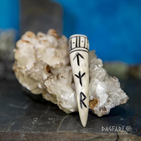 Pendant antler tip Dagfari - TYR, black, runes
