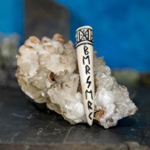 Pendant antler tip Dagfari - BERSERK, black, runes