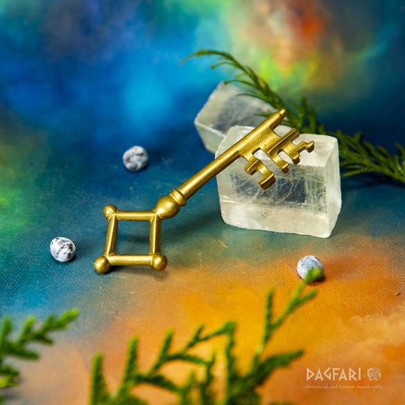 Klíč mosazný Veronika, středověká replika, gotický