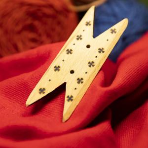 Wooden weaving aid - weaving shuttle, CROSSES - beech wood Handmade and decorated