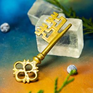 Key Maria, gothic - brass