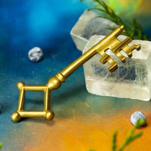 Veronika brass key, medieval replica, Gothic