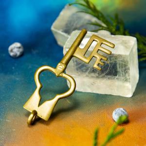 Key Therese, gothic - brass