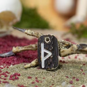 Pendant - Rune ,,THURISAZ" [ th, ð, θ ] - Viking deer antler amulet