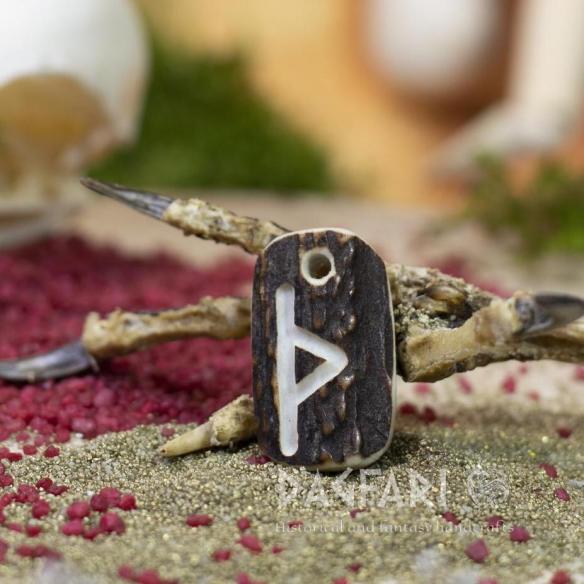 Pendant - Rune ,,THURISAZ" [ th, ð, θ ] - Viking deer antler amulet