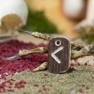 Runa ,,KAUNAZ" [ k ] - Vikinský amulet z jeleního parohu