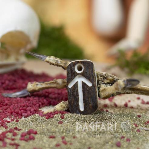 Pendant - Rune ,,TEIWAZ" [ t ] - Viking deer antler amulet