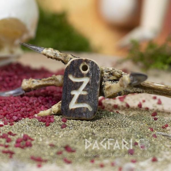 Pendant "Z" carved into deer antler