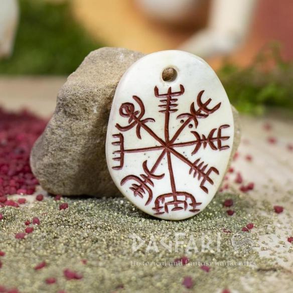 Medallion Vegvísir - deer antler, red
