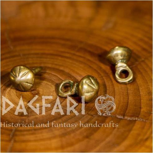 Viking button with grooves - brass