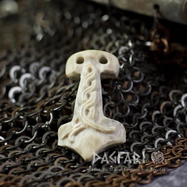 Thors Hammer Mjölnir mit geschnitztem 3D-Drachenmotiv