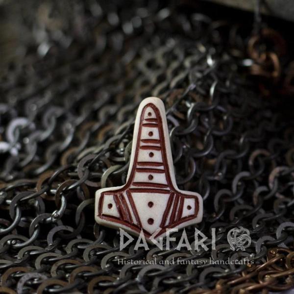 Thorovo kladivo Tečky - červené