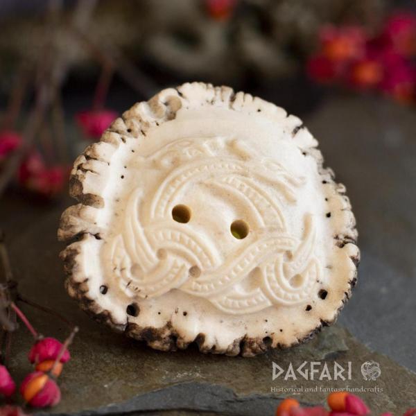 Antler button Two dragons from Jelling, deep carving