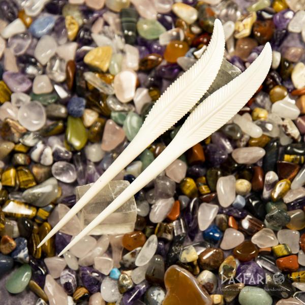 SAELIND feather-shaped hairpin, hand-carved bone