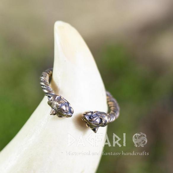 Freya Cats Ring - Twisted bronze ring, historical design