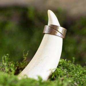 Prsten s runami pro šťastné cesty - mosaz 2